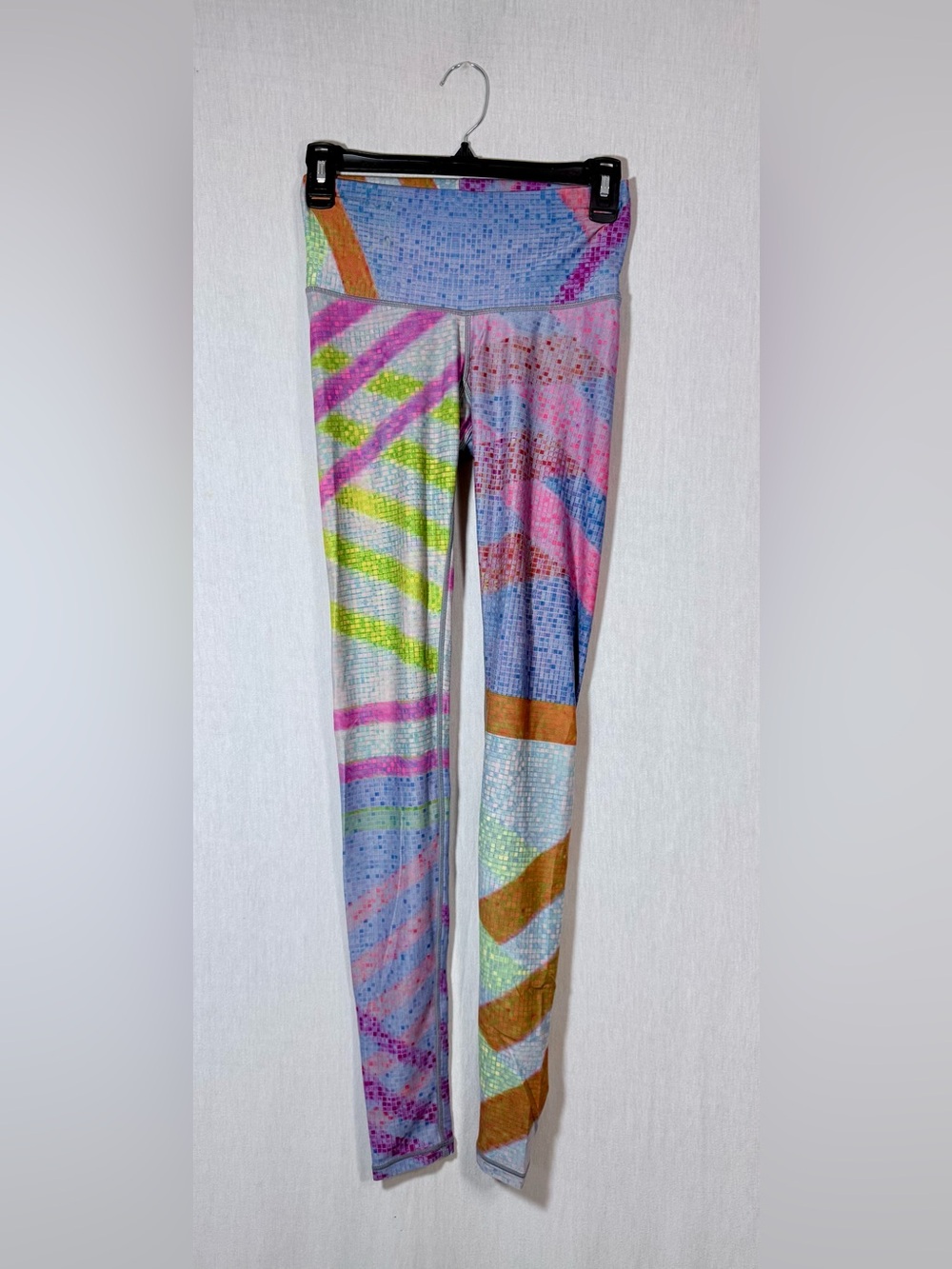 🌈RARE✨ Niyama Sol size S Colorful Striped Pattern Leggings